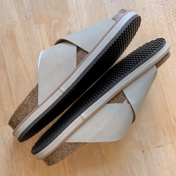 NIB FREE PEOPLE Sidelines Footbed Sandals Dove Grey - Picture 5 of 16